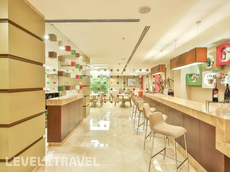 Фотография Ramada By Wyndham Istanbul Taksim (Ex. Madison Hotel)