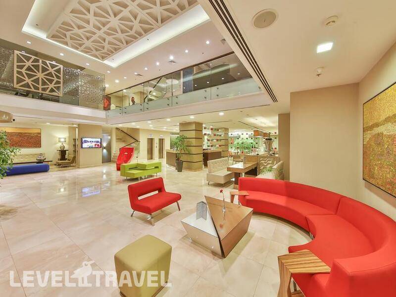 Фотография Ramada By Wyndham Istanbul Taksim (Ex. Madison Hotel)