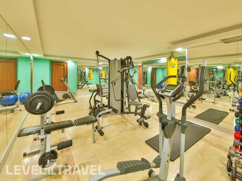 Фотография Ramada By Wyndham Istanbul Taksim (Ex. Madison Hotel)