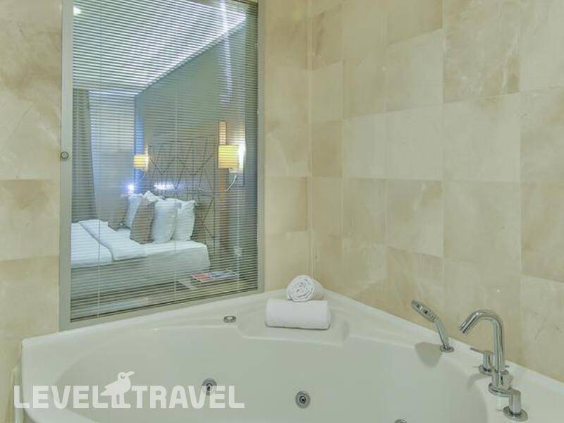 Фотография Ramada By Wyndham Istanbul Taksim (Ex. Madison Hotel)