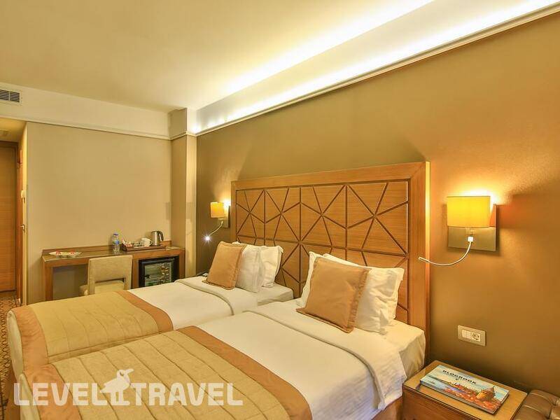 Фотография Ramada By Wyndham Istanbul Taksim (Ex. Madison Hotel)