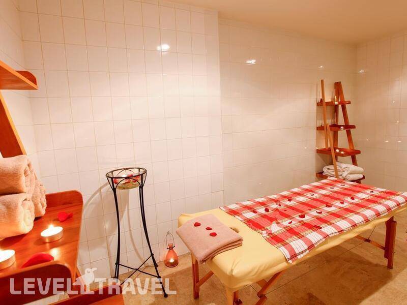 Фотография Ramada By Wyndham Istanbul Taksim (Ex. Madison Hotel)