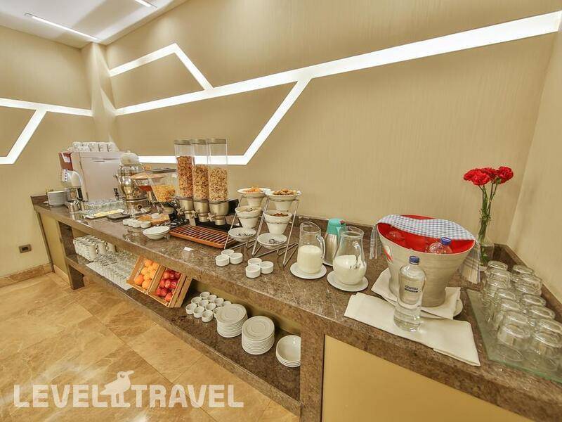 Фотография Ramada By Wyndham Istanbul Taksim (Ex. Madison Hotel)