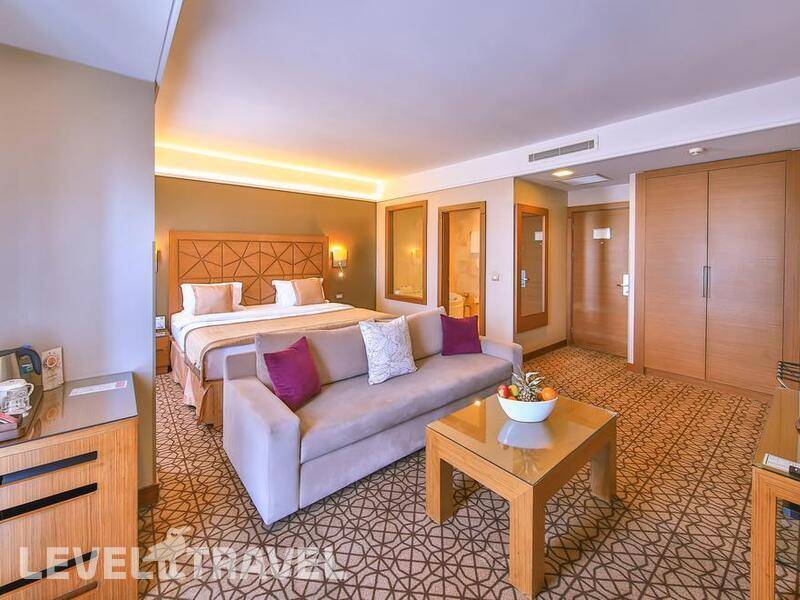 Фотография Ramada By Wyndham Istanbul Taksim (Ex. Madison Hotel)