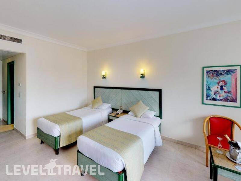 Фотография Falcon Hills Hotel