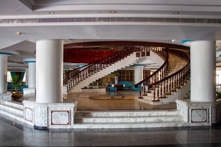 White Valley Palace