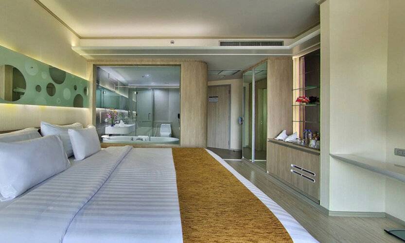 Pattaya Discovery Beach Hotel