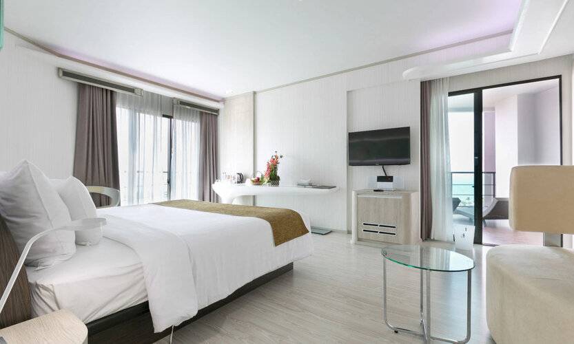 Pattaya Discovery Beach Hotel