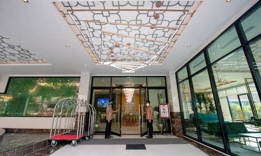 Pattaya Discovery Beach Hotel