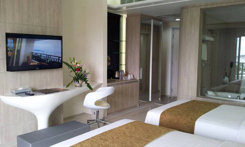 Pattaya Discovery Beach Hotel