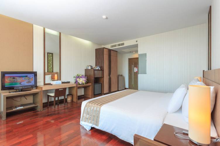 Pattaya Discovery Beach Hotel