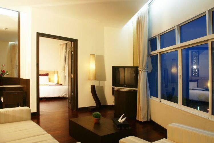 Pattaya Discovery Beach Hotel