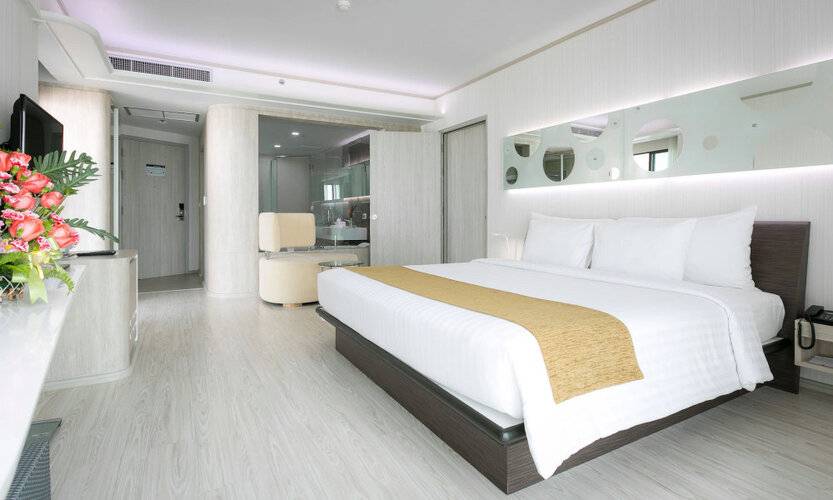 Pattaya Discovery Beach Hotel