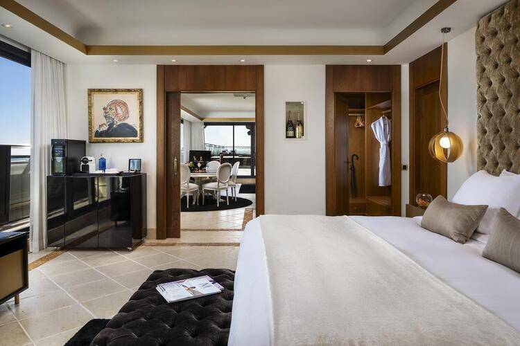 Gran Melia Don Pepe