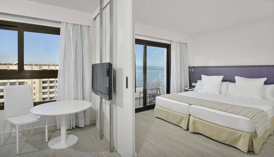 Sol House Hotel