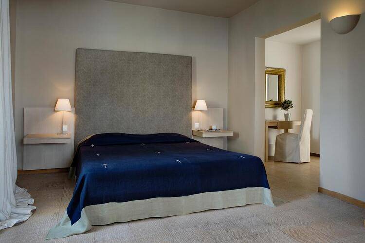 Minos Beach Art Hotel