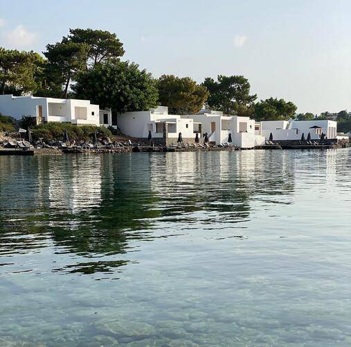 Minos Beach Art Hotel