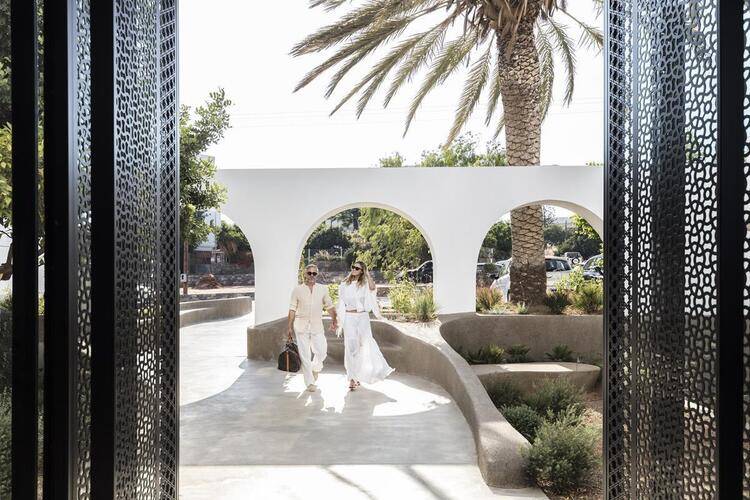 Minos Beach Art Hotel