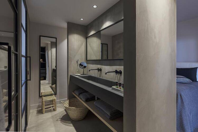 Minos Beach Art Hotel