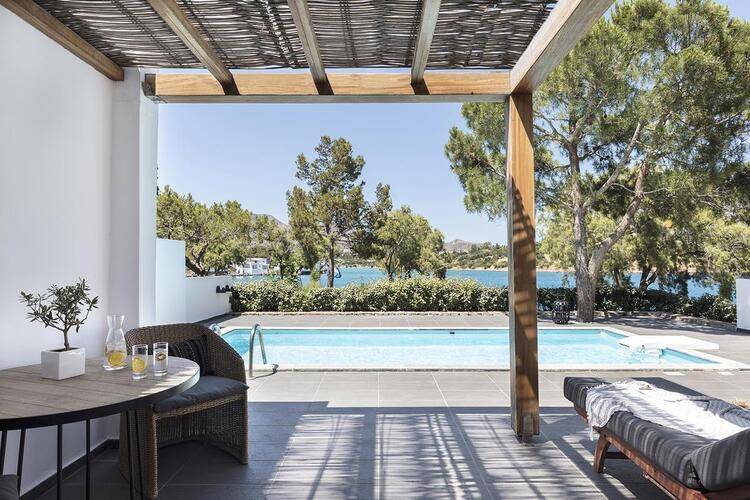 Minos Beach Art Hotel