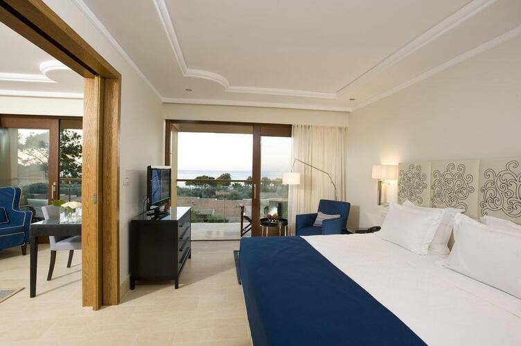 Kernos Beach Hotel & Bungalows