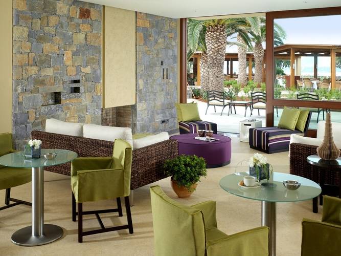 Kernos Beach Hotel & Bungalows