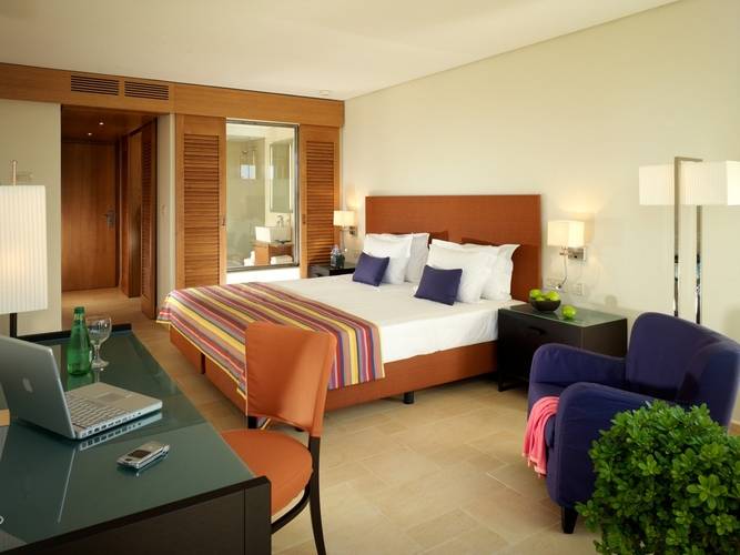 Kernos Beach Hotel & Bungalows