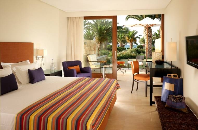 Kernos Beach Hotel & Bungalows