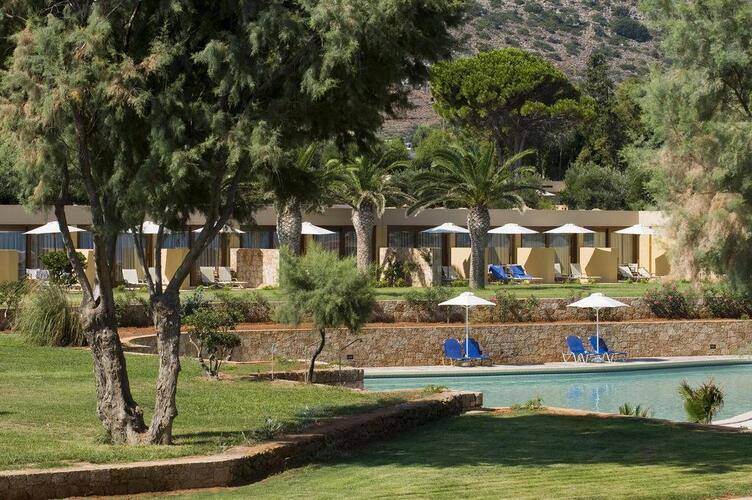 Kernos Beach Hotel & Bungalows