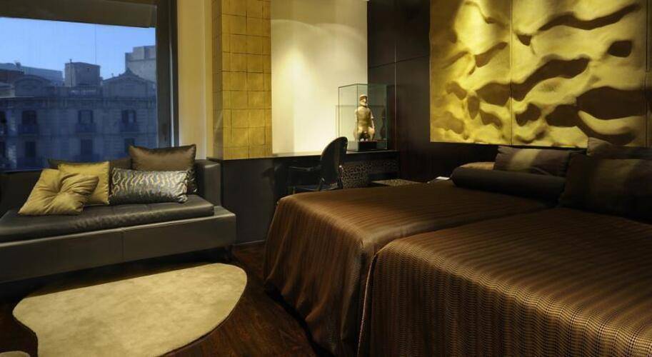 Claris Hotel — фото 4