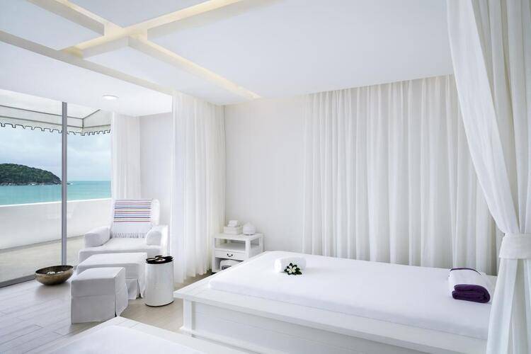 The Nai Harn (Ex. The Royal Phuket Yacht Club)