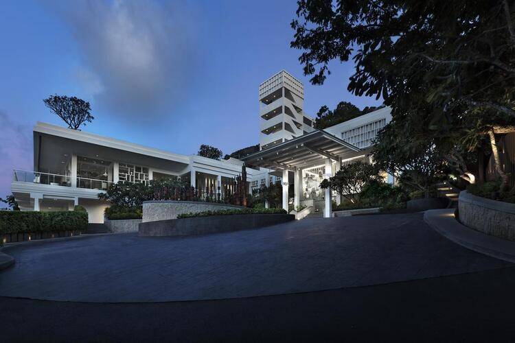 The Nai Harn (Ex. The Royal Phuket Yacht Club)