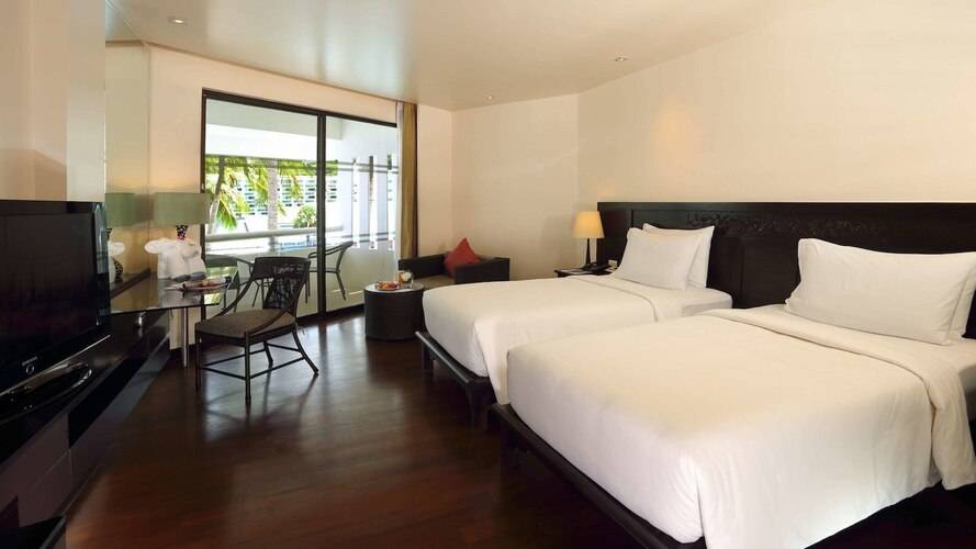Le Meridien Phuket Beach Resort