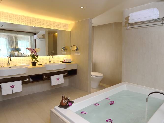 Le Meridien Phuket Beach Resort