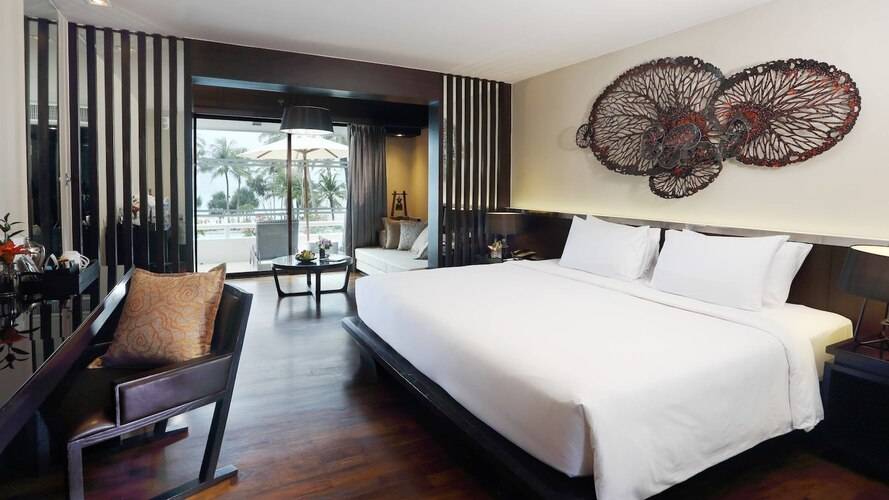Le Meridien Phuket Beach Resort