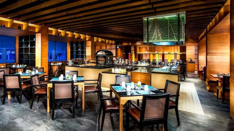 Le Meridien Phuket Beach Resort
