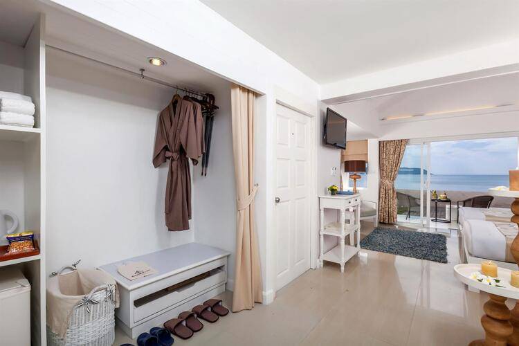 Thavorn Beach Village & Spa