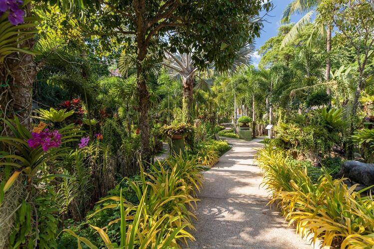 Thavorn Beach Village & Spa