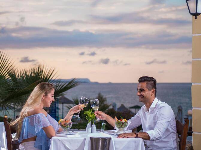 Alexander Beach Hotel & Village