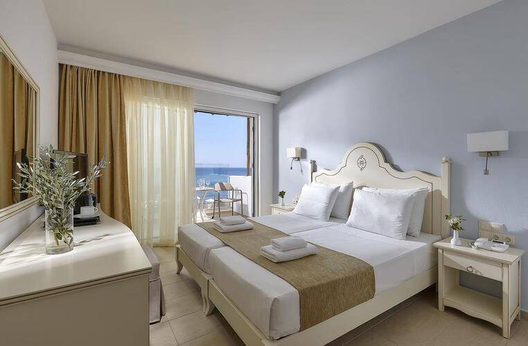 Alexander Beach Hotel & Village