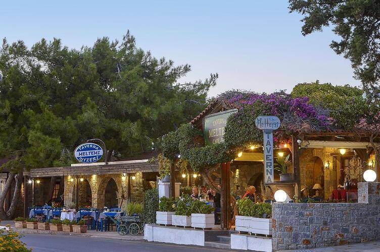 Alexander Beach Hotel & Village