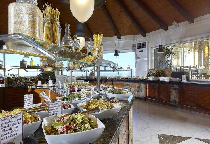 Alexander Beach Hotel & Village