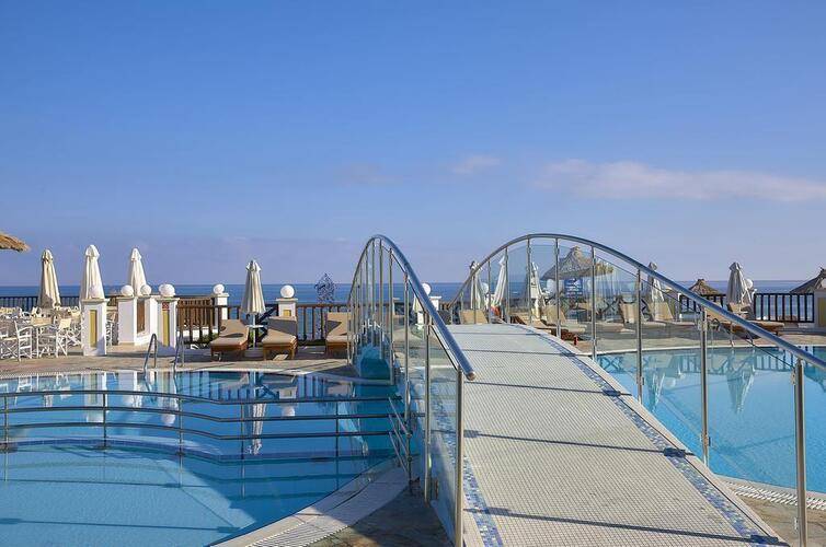 Alexander Beach Hotel & Village