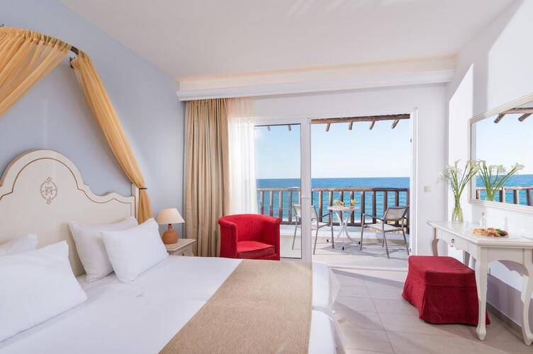 Alexander Beach Hotel & Village