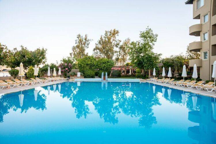 Taluyka Sunset Beach Hotel