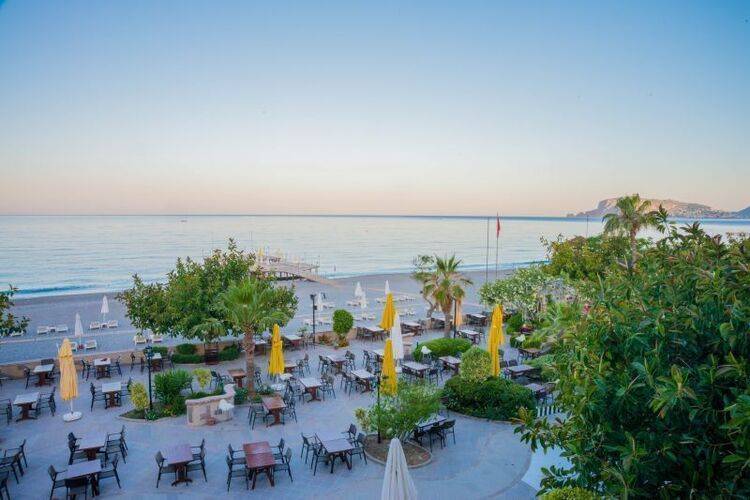 Taluyka Sunset Beach Hotel