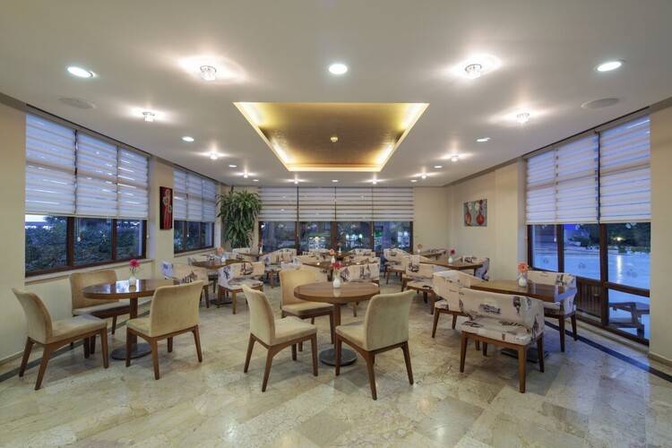 Crystal Flora Beach Resort