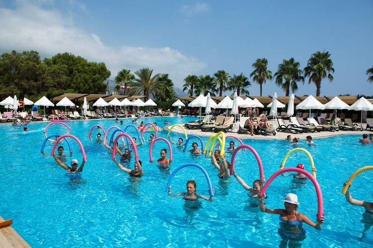 Crystal Flora Beach Resort