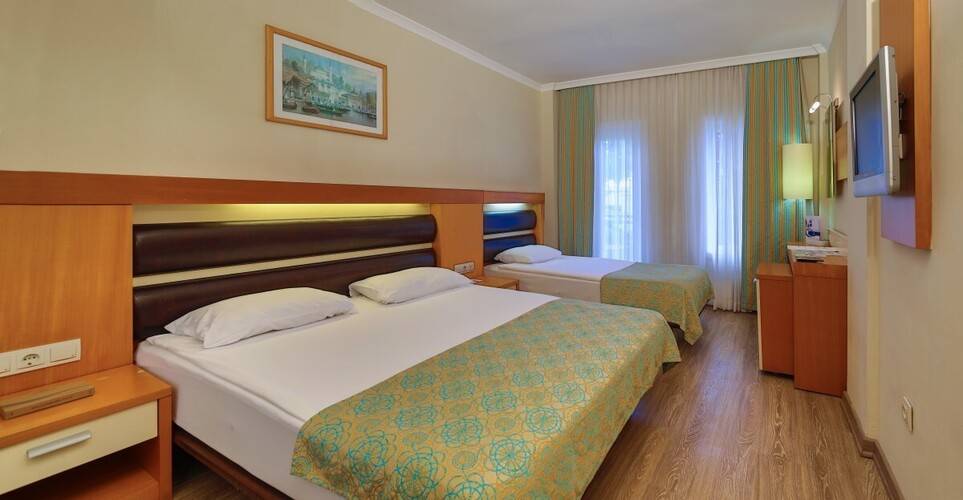 Crystal Flora Beach Resort