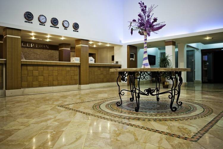 Crystal Flora Beach Resort